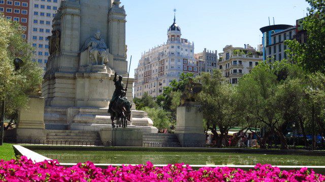 nathan spain photo statue